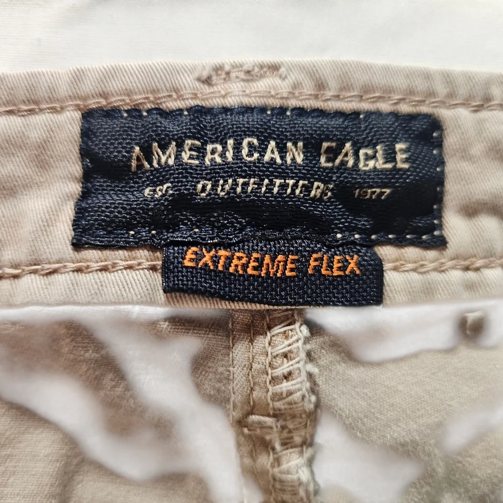 American Eagle Outfitters Men's Tan Khaki Extreme Flex Shorts Size 38